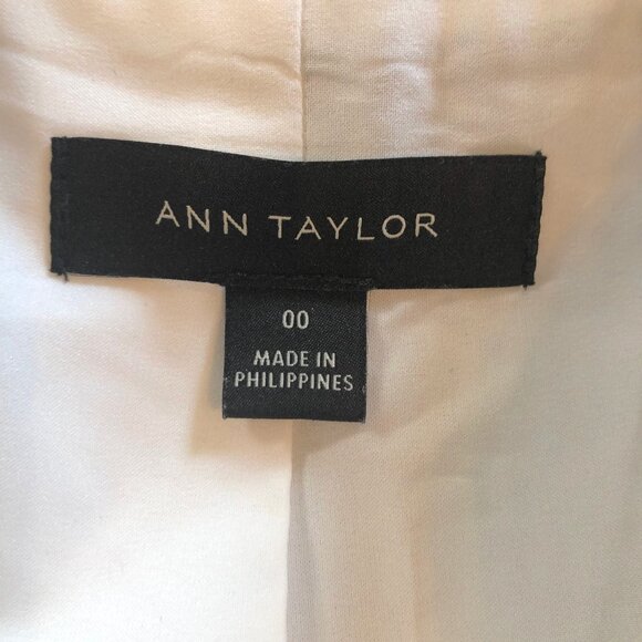 Ann Taylor seersucker side tie blazer/ white and navy stripe - Picture 4 of 9